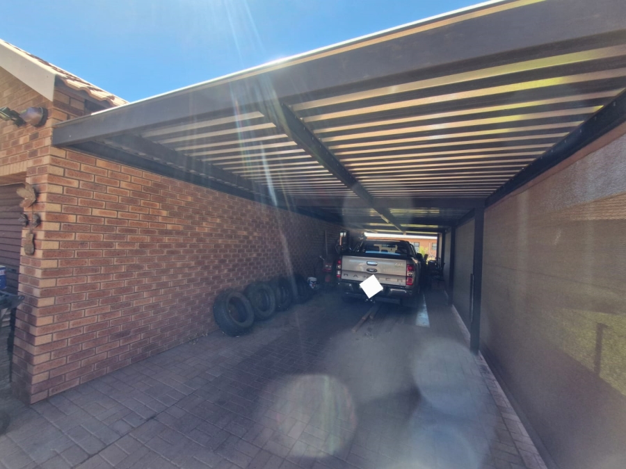 To Let 3 Bedroom Property for Rent in Kathu Northern Cape